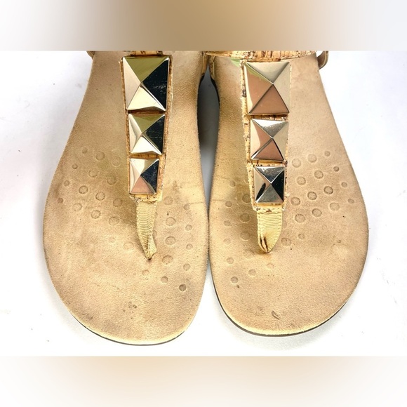 VIONIC Women's Nala T-Strap Sandal Cork and Gold Geometric‎ Studs Size 9.5M - Picture 2 of 7